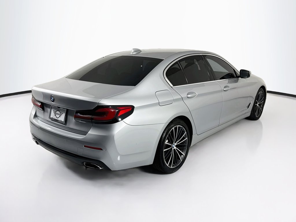 Thumbnail: 2021 BMW 5 Series - 5