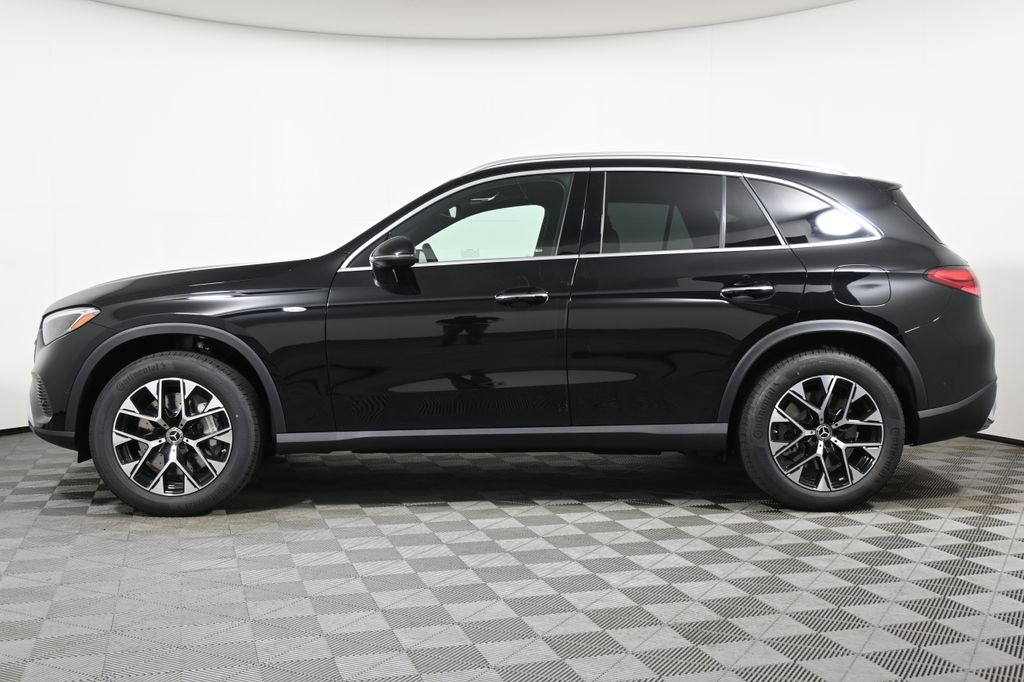 2025 Mercedes-Benz GLC 350 2