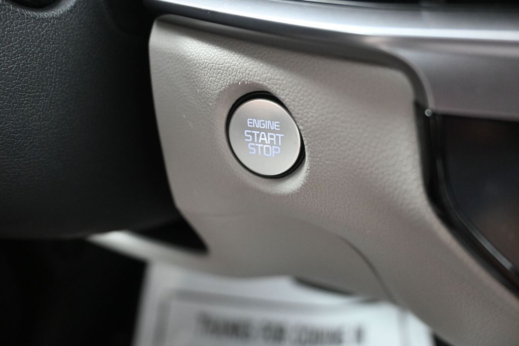 2025 Everlasting Silver Kia Sorento S AWD SUV