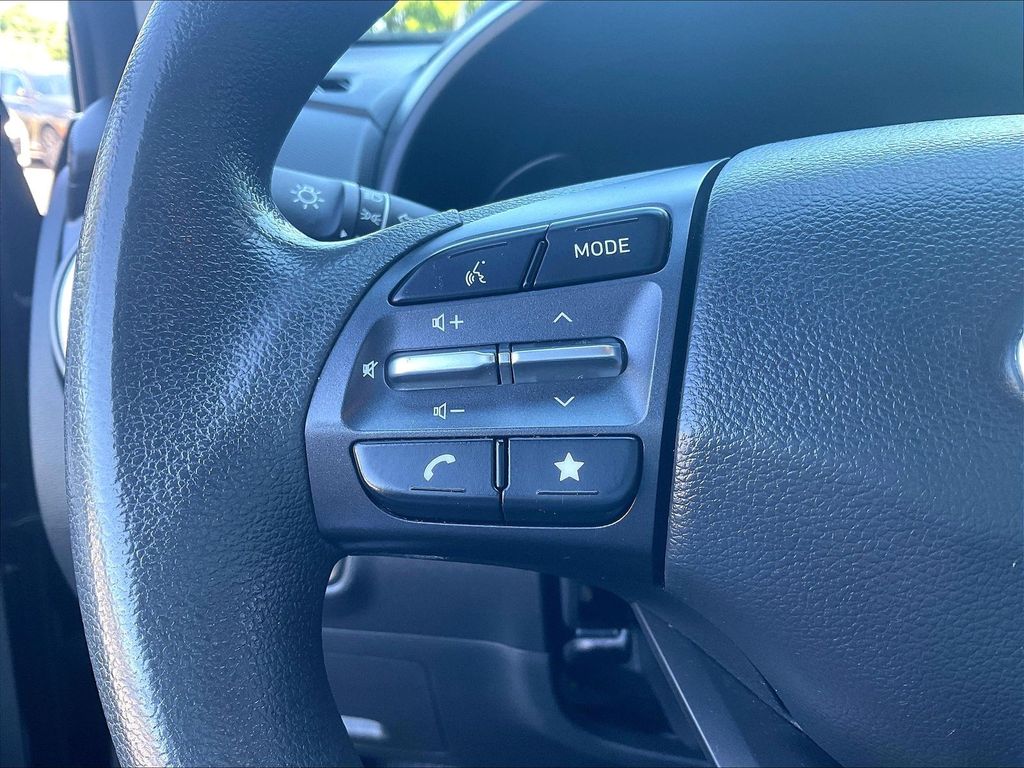 2022 Hyundai Kona — photo 22