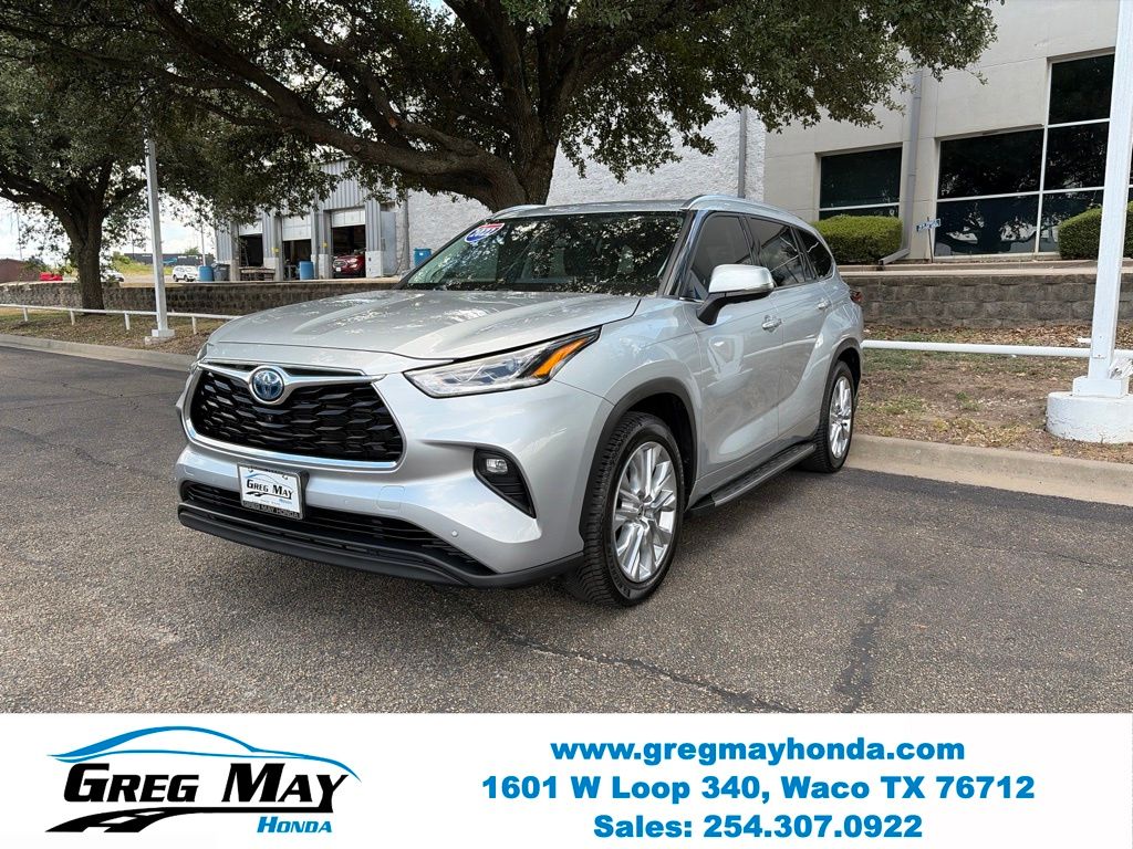 2022 Toyota Highlander Hybrid Limited - 2