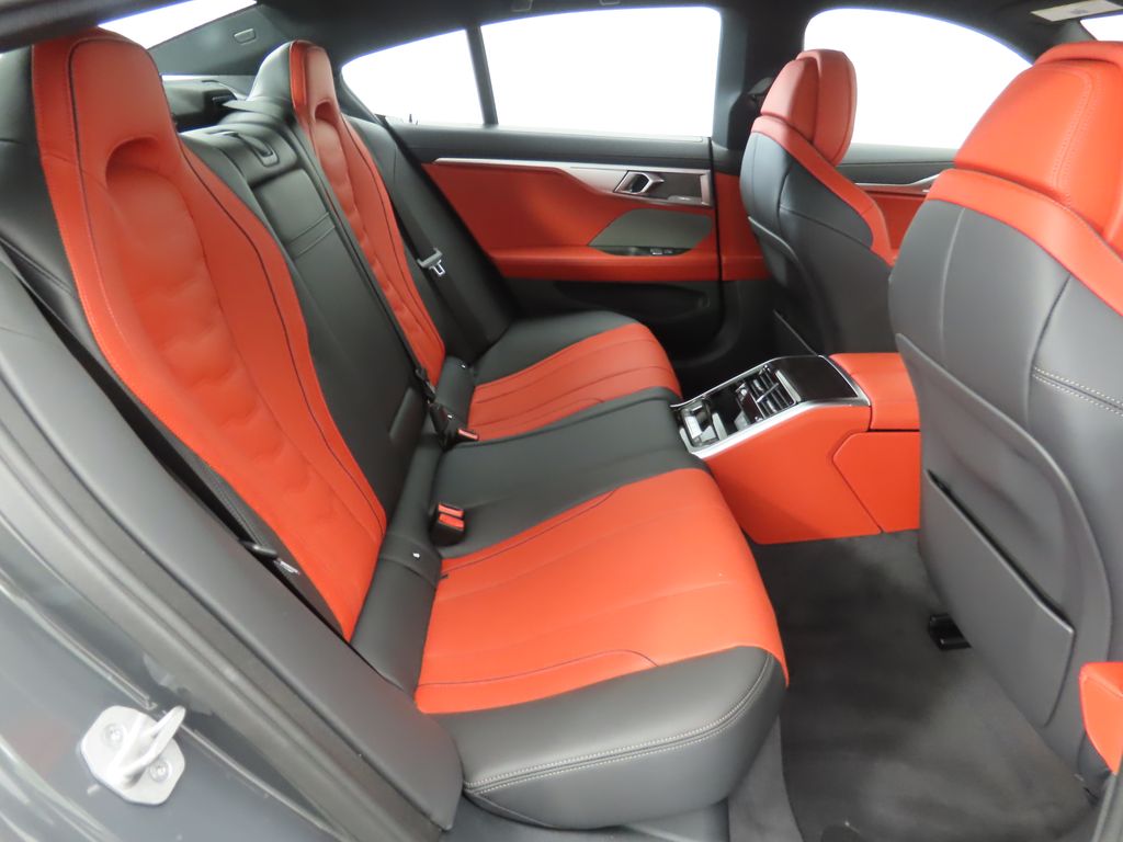 2025 BMW 8 Series  22