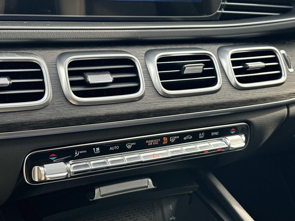 Thumbnail: 2026 Mercedes-Benz GLS - 22