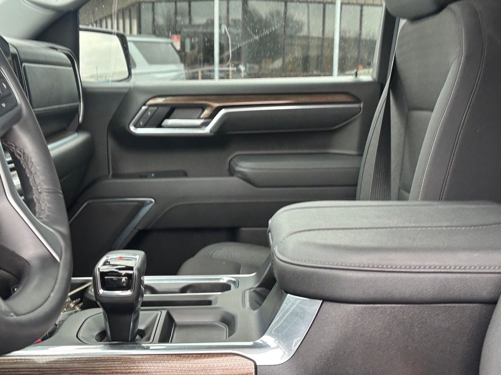 Used Car 2025 Chevrolet Silverado 1500  Lt Trail Boss For Sale Under $60,000 In Austin, Texas