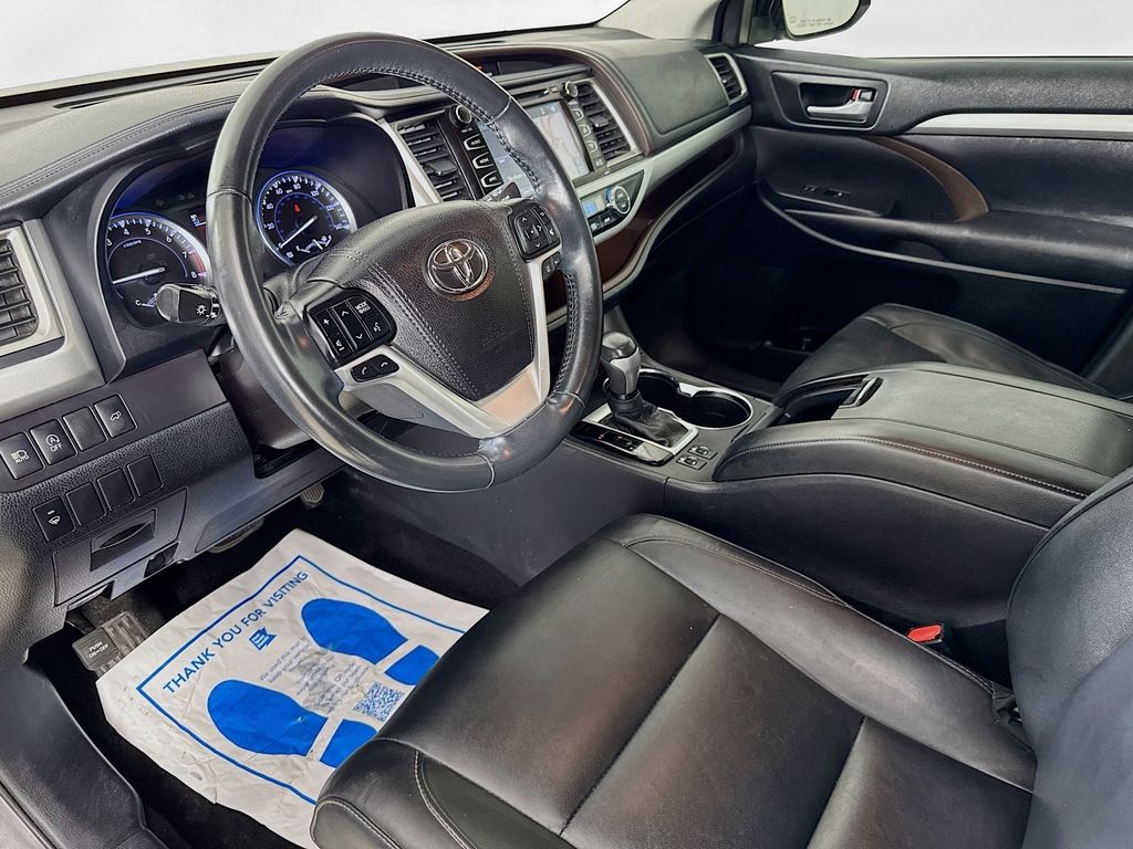 Used Car 2018 Toyota Highlander  For Sale Under $20,000 In Austin, Texas