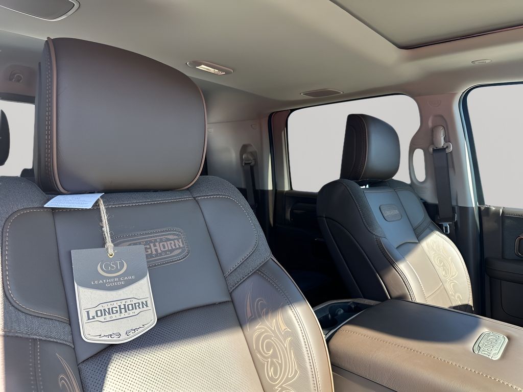 New 2026 White Ram Limited image 15