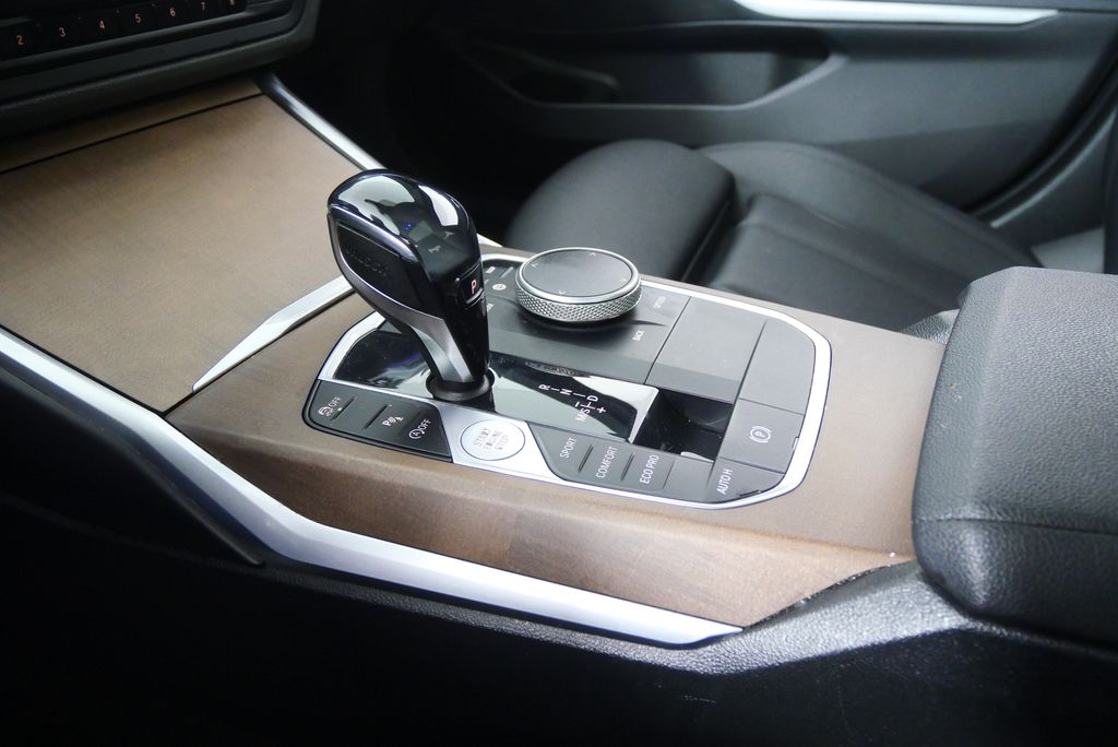 Thumbnail: 2020 BMW 3 Series - 26