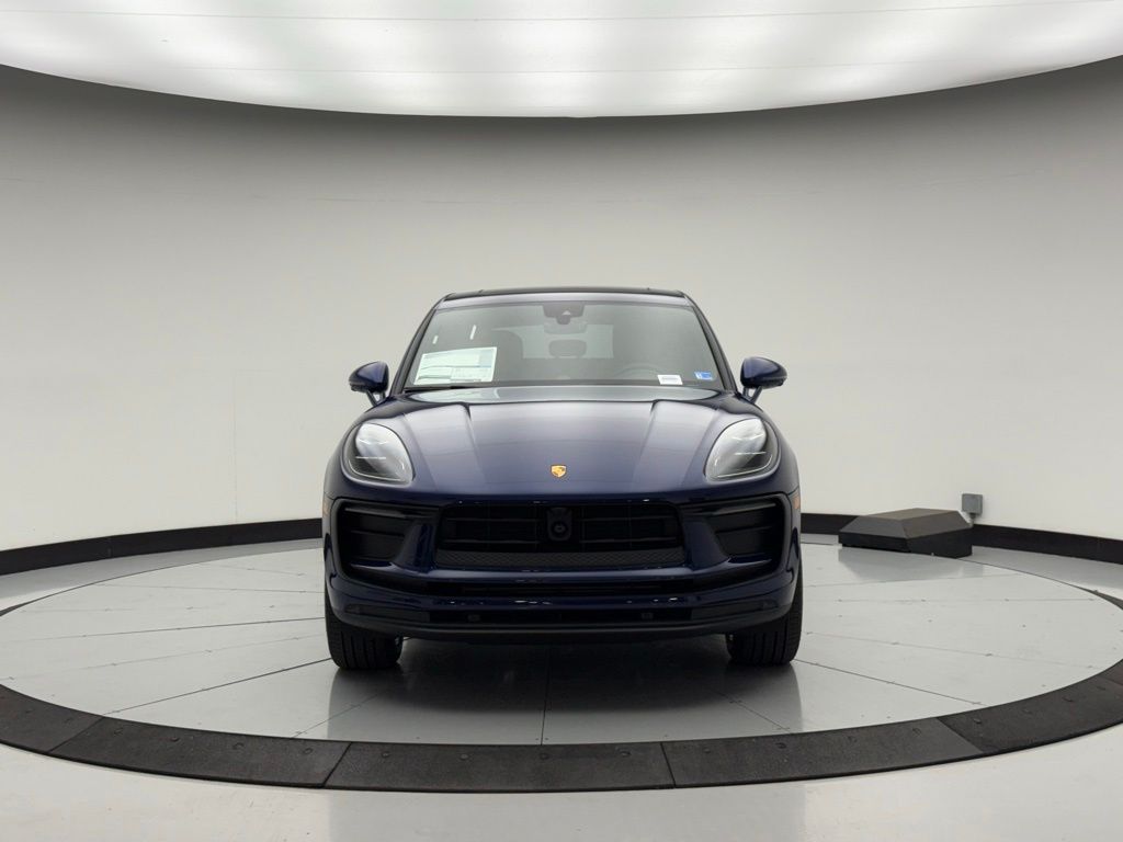 Thumbnail: 2026 Porsche Macan - 7