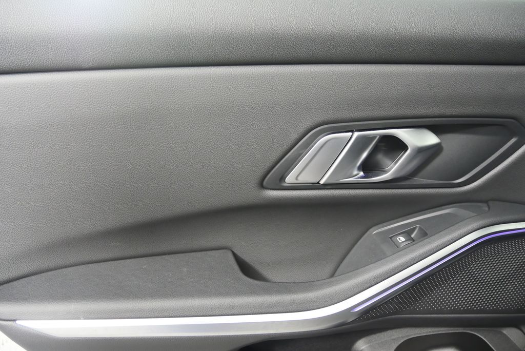 2022 BMW 3 Series 330i 14