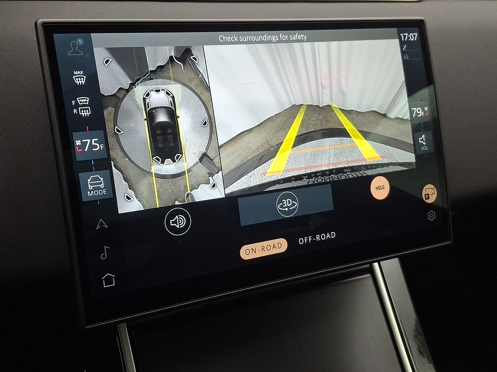 Thumbnail: 2026 Land Rover Range Rover Evoque - 16