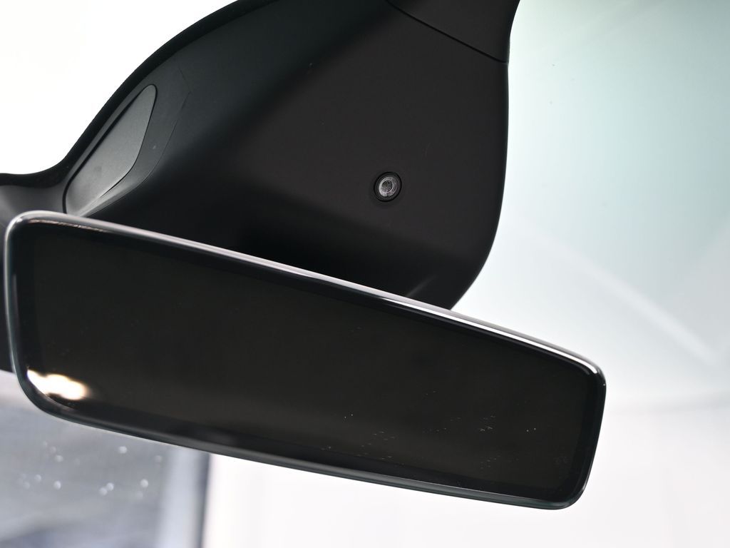 Used 2022 Black Tesla Plaid image 19