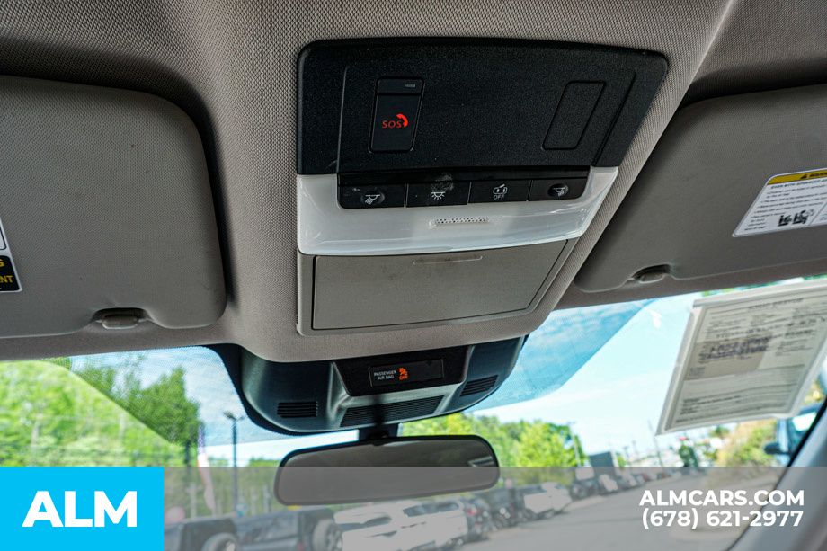 Used 2025 Silver Nissan SV image 33