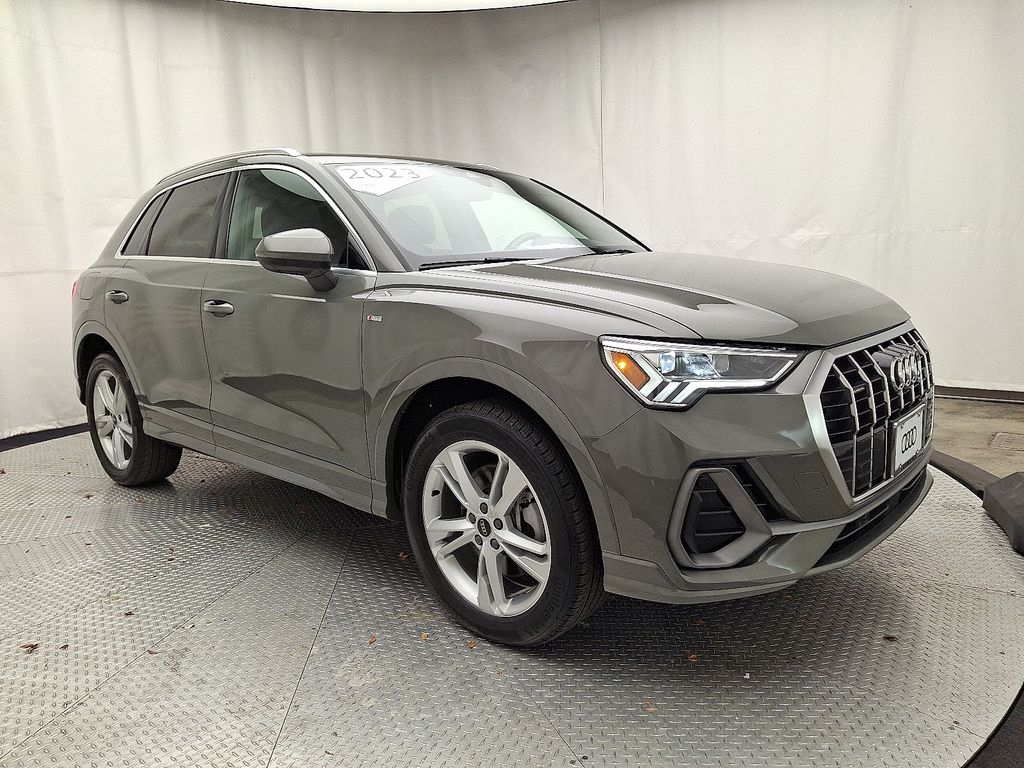 Thumbnail: 2023 Audi Q3 - 3