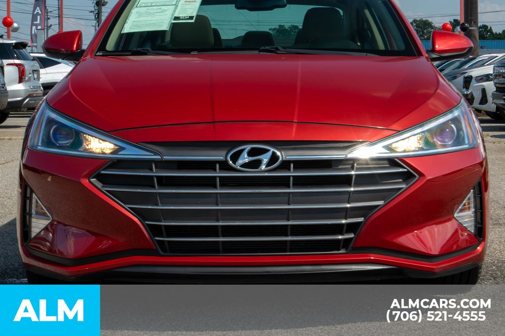 2020 Hyundai Elantra Value Edition photo 3