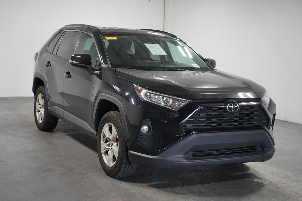 Thumbnail: 2021 Toyota RAV4 - 3