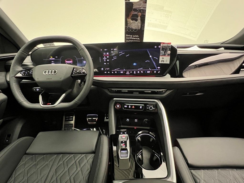 Thumbnail: 2025 Audi SQ5 - 18