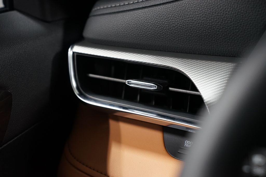 Thumbnail: 2026 Toyota Highlander - 26