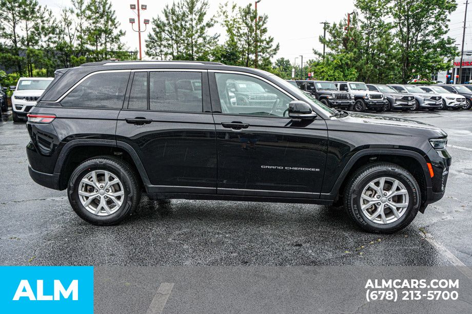 Used 2023 Black Jeep Limited image 9