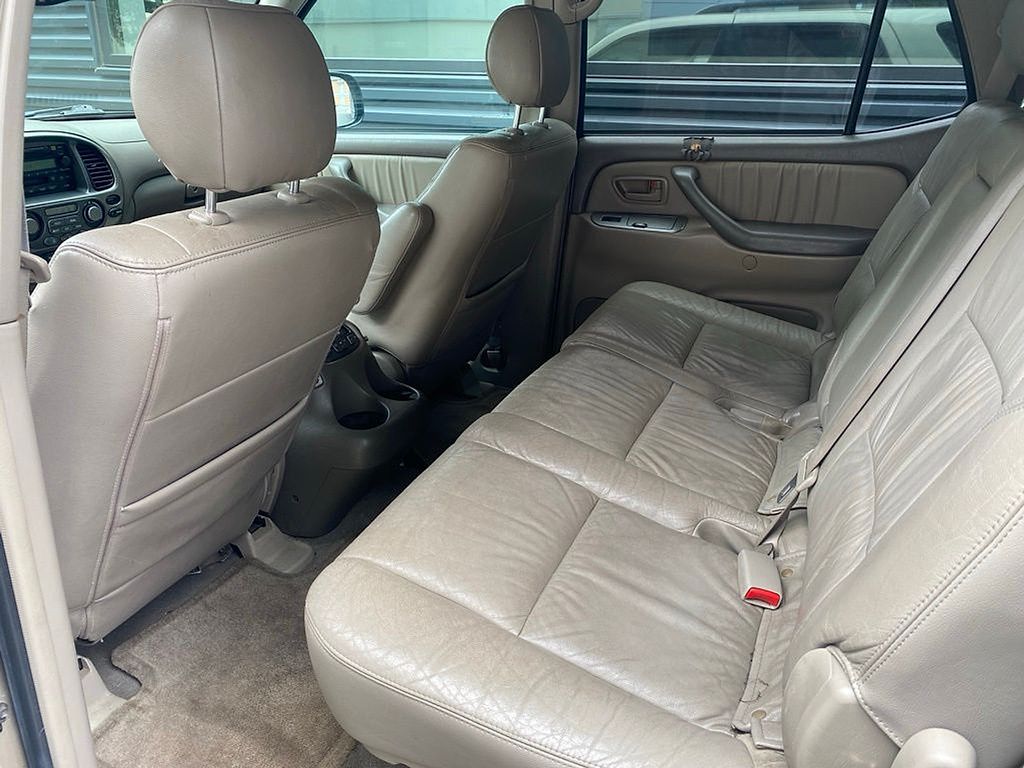 Thumbnail: 2005 Toyota Sequoia - 10