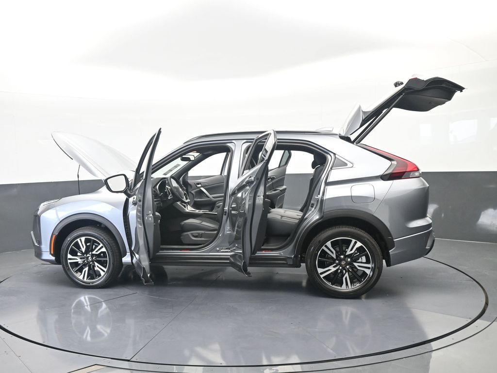 New 2026 Gray Mitsubishi SEL image 78