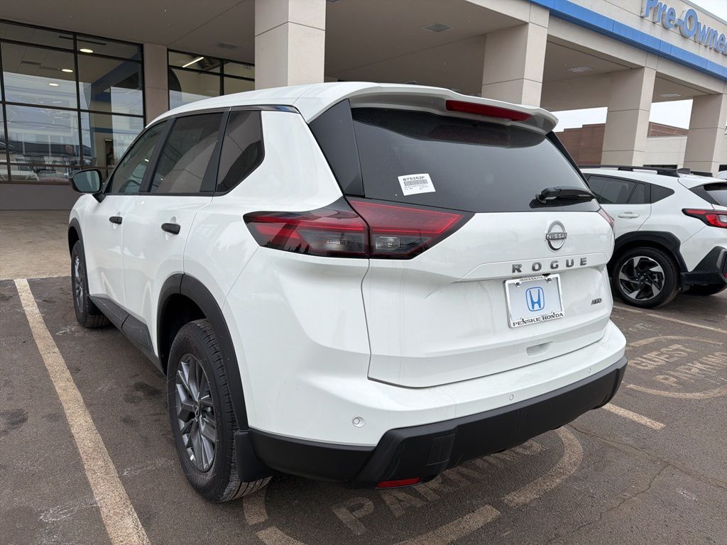 Thumbnail: 2026 Nissan Rogue - 2