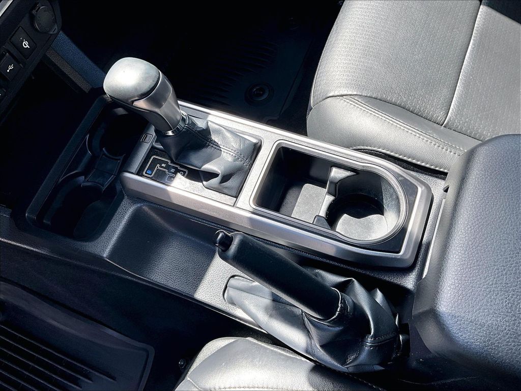 2022 Toyota Tacoma — photo 15