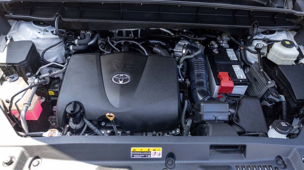 Used 2022 Toyota Highlander XLE 4D Sport Utility