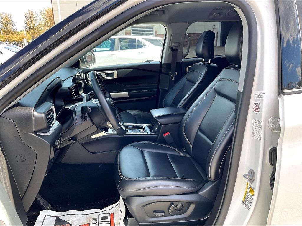 2023 Ford Explorer — photo 10