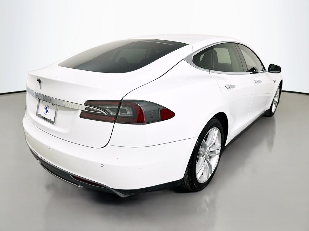 Thumbnail: 2014 Tesla Model S - 5