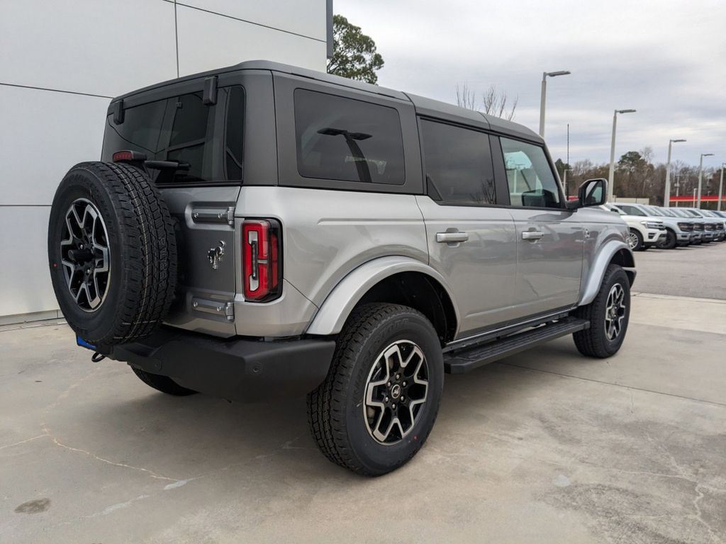 2024 Ford Bronco Outer Banks