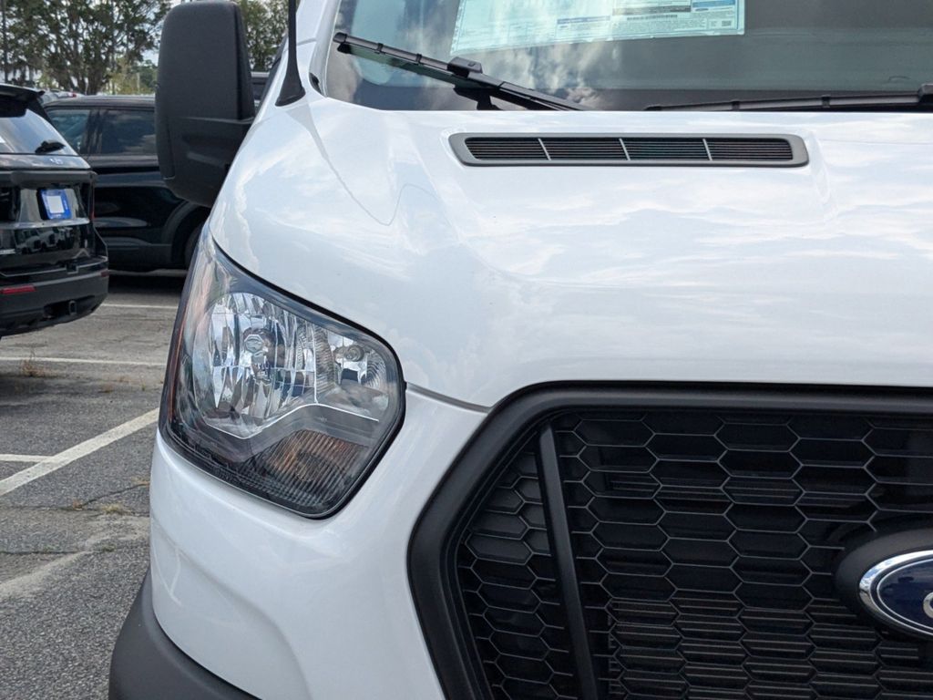 2025 Ford Transit 250