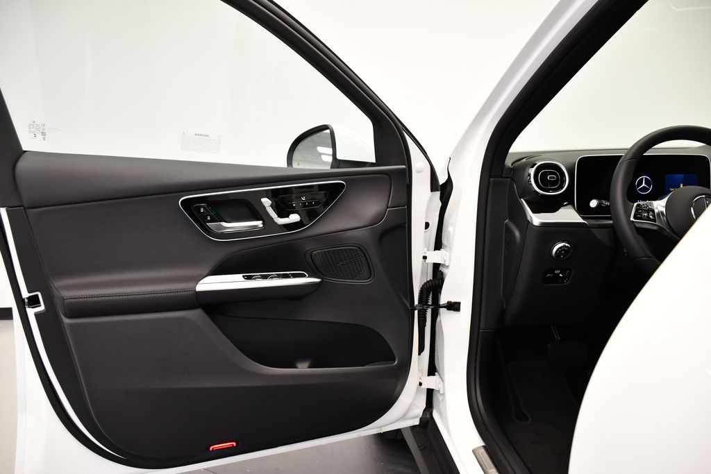 Thumbnail: 2026 Mercedes-Benz GLC - 30