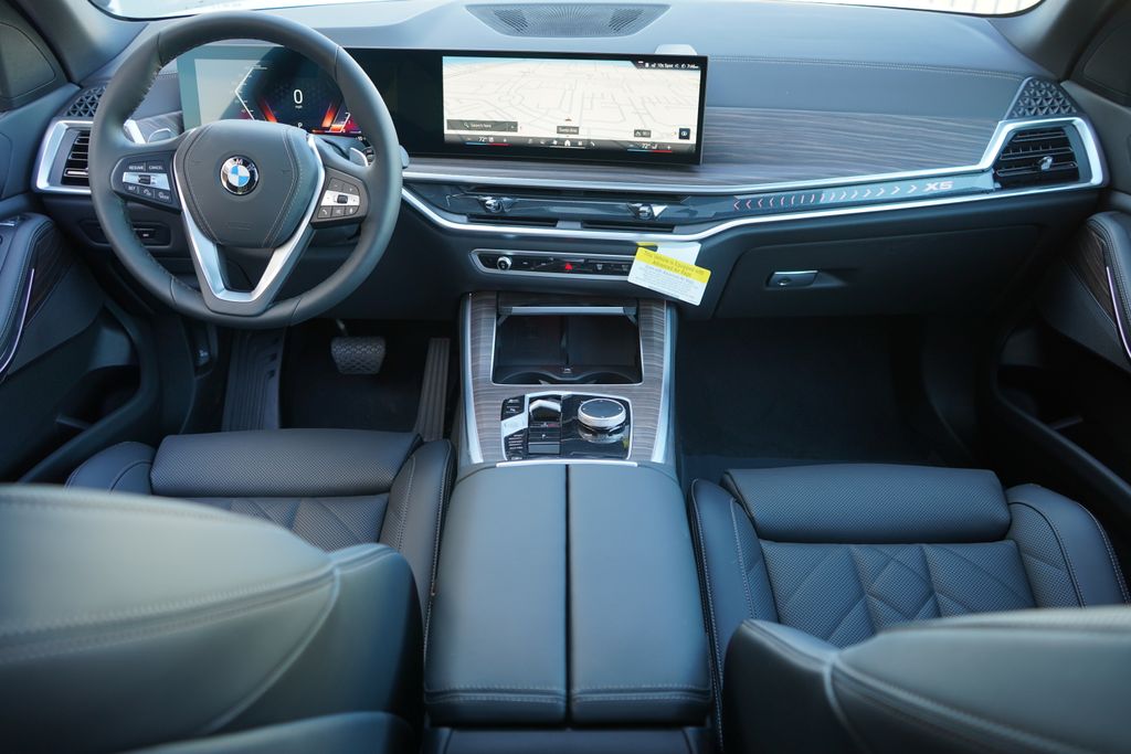 Thumbnail: 2026 BMW X5 - 13