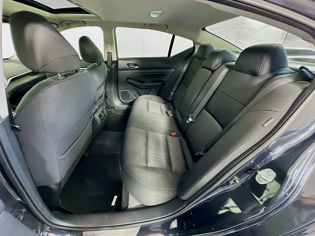 Thumbnail: 2019 Nissan Altima - 24