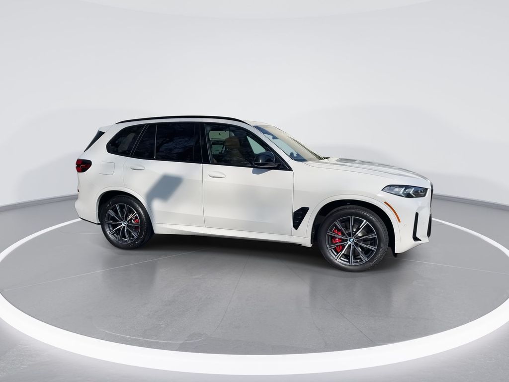 2025 BMW X5 M60i 9