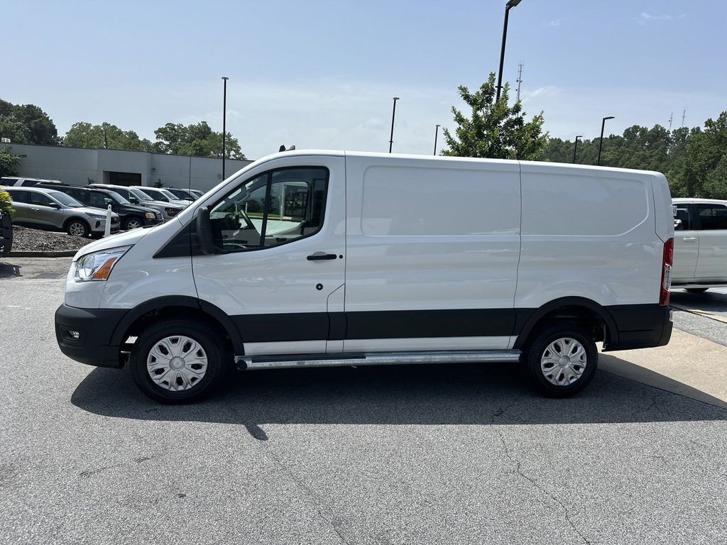 2022 Ford Transit-250 Base 4