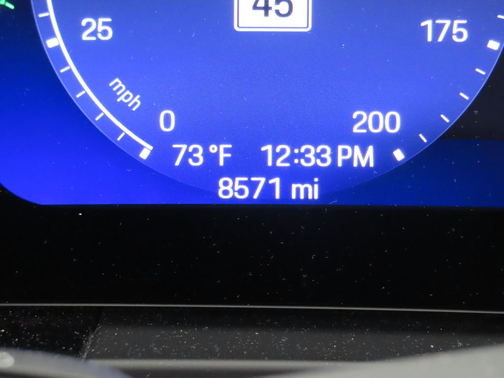 Thumbnail: 2024 Porsche Macan - 18