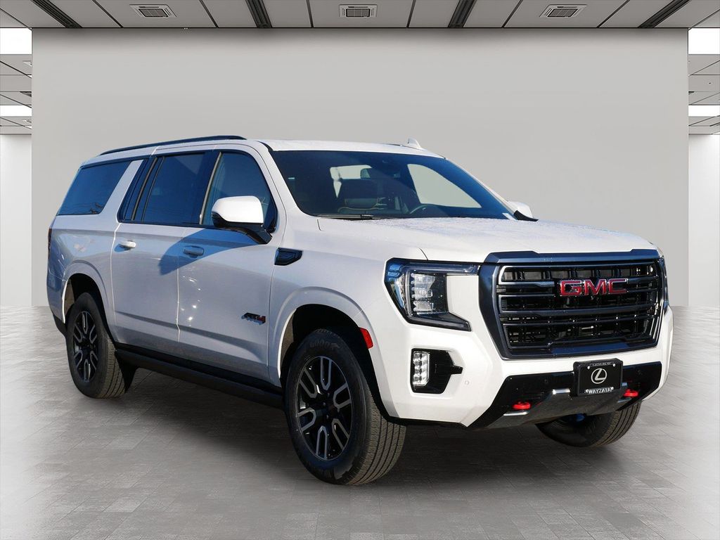 White Frost Tricoat 2023 GMC Yukon XL AT4 4WD SUV / Crossover Four-Wheel Drive 