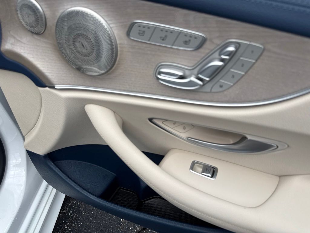Thumbnail: 2023 Mercedes-Benz E-Class - 18
