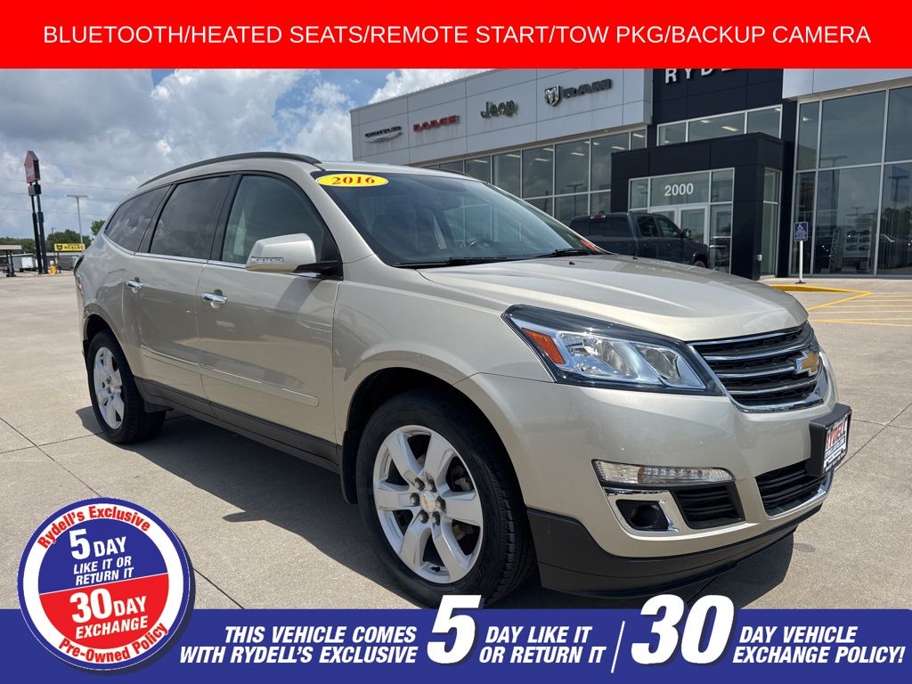 Champagne Silver Metallic 2016 Chevrolet Traverse SUV / Crossover Front-Wheel Drive 6-Speed Automatic