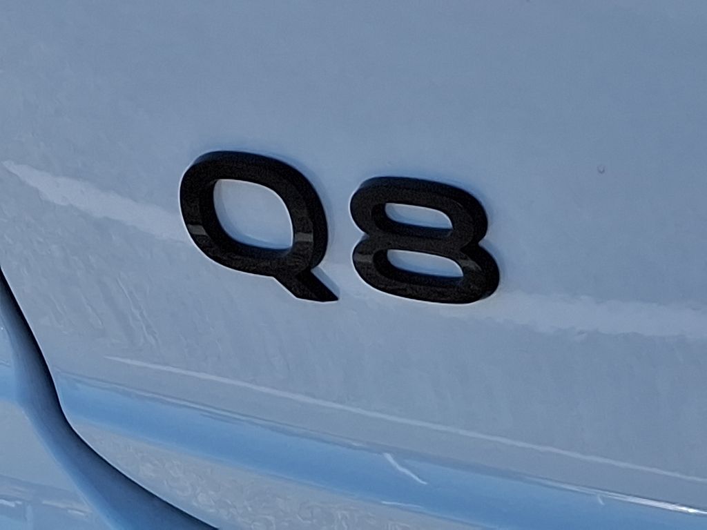 Thumbnail: 2026 Audi Q8 - 11