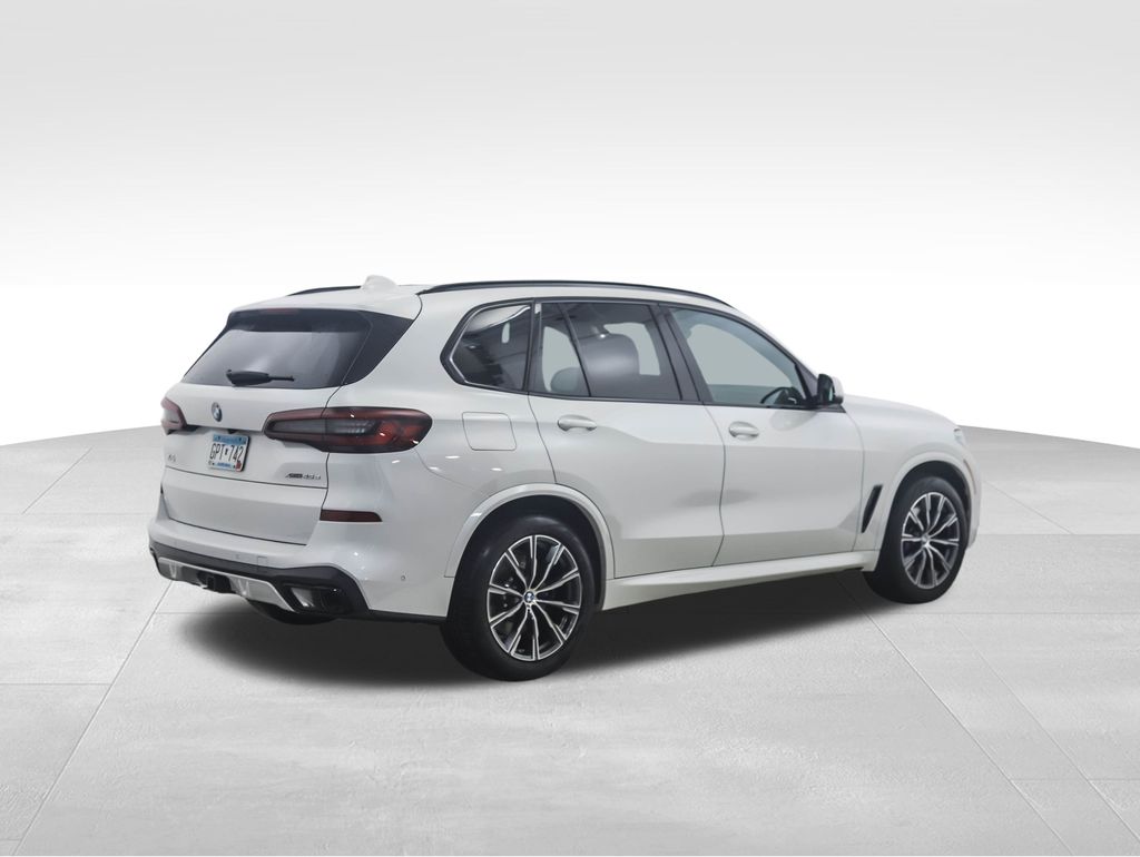 Thumbnail: 2021 BMW X5 - 5