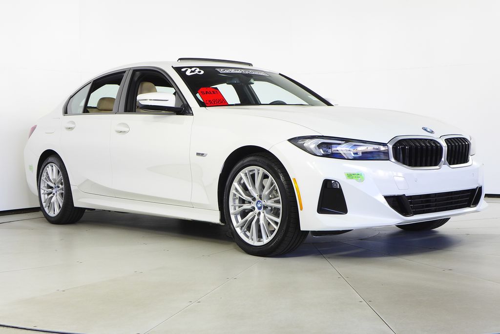 Thumbnail: 2023 BMW 3 Series - 4