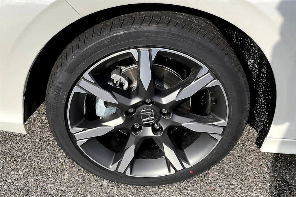 2026 Honda Civic Hybrid — photo 7