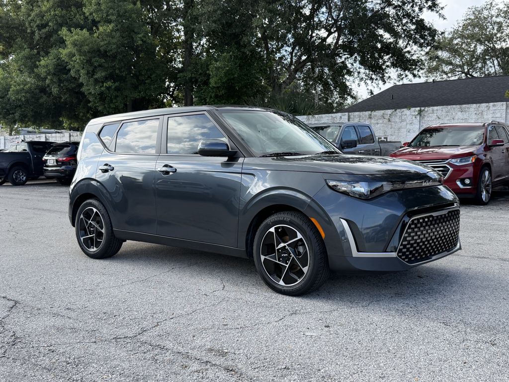 Gravity Gray 2023 Kia Soul SUV / Crossover Front-Wheel Drive Continuously Variable Transmission