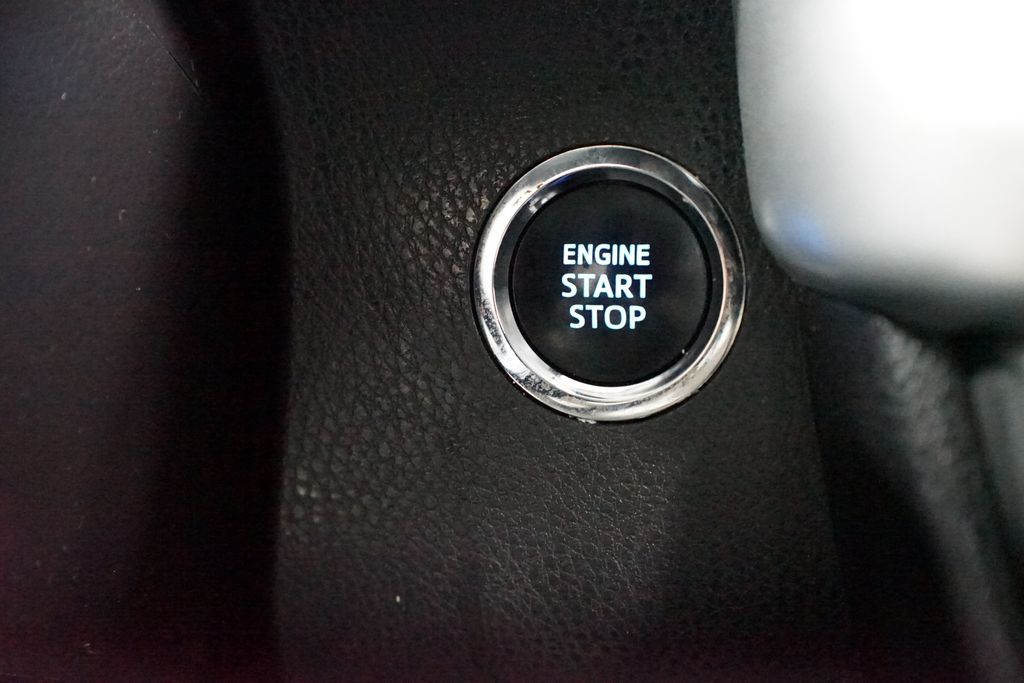 Thumbnail: 2018 Toyota Highlander - 23