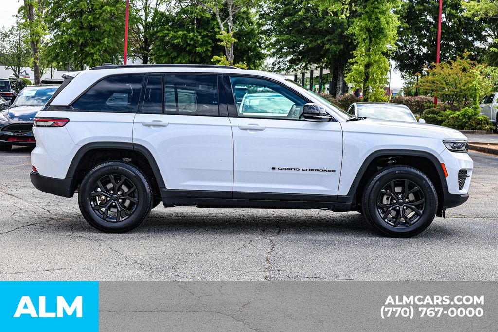 Used 2025 White Jeep Altitude/MT Certified image 10