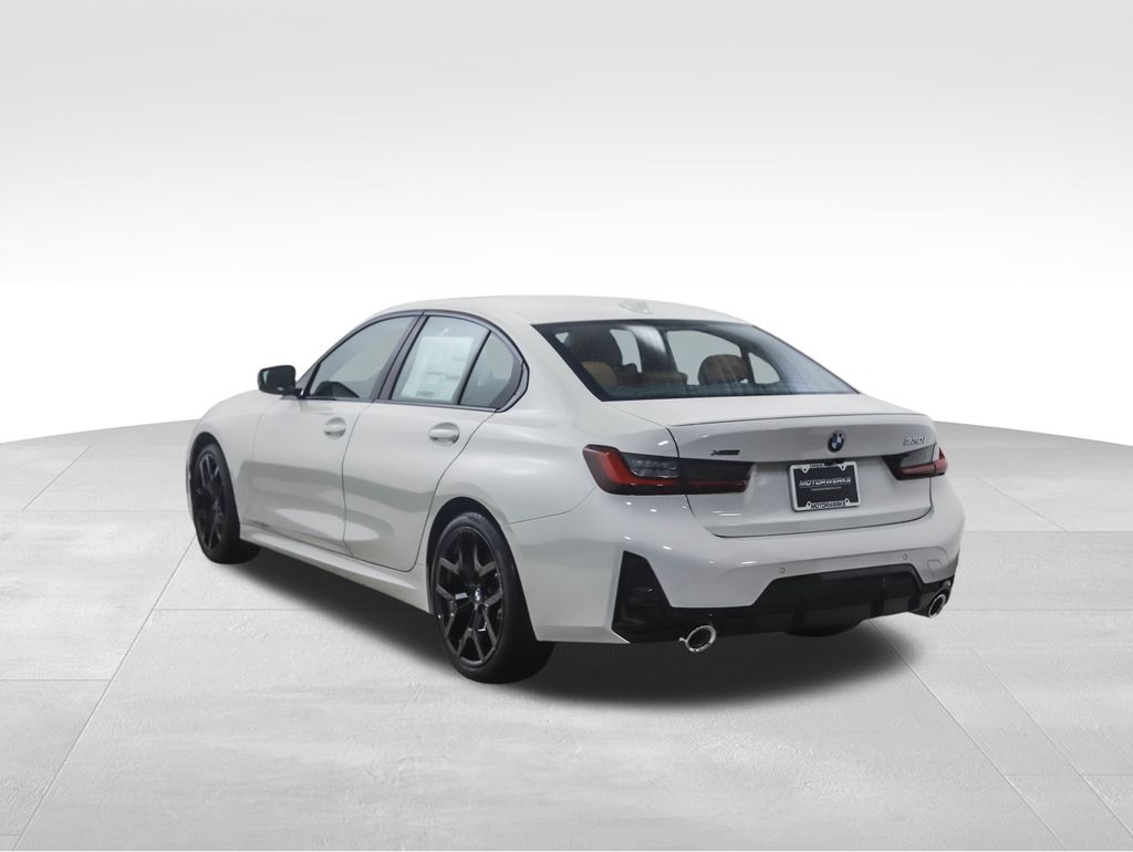 Thumbnail: 2025 BMW 3 Series - 3