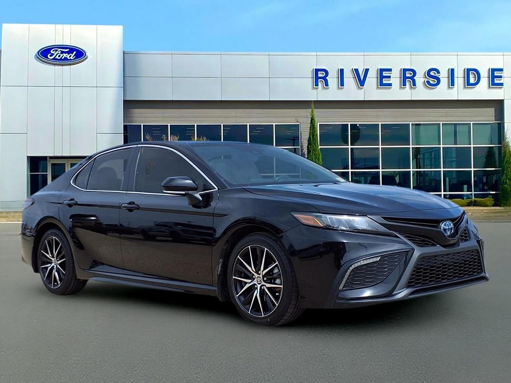 Black 2024 Toyota Camry Hybrid SE FWD Sedan Front-Wheel Drive Continuously Variable Transmission