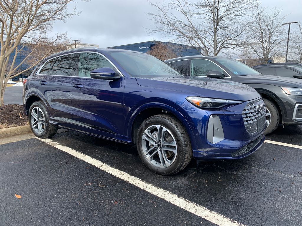 Thumbnail: 2025 Audi Q5 - 4